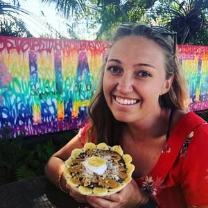 Meet your Posher, Laura